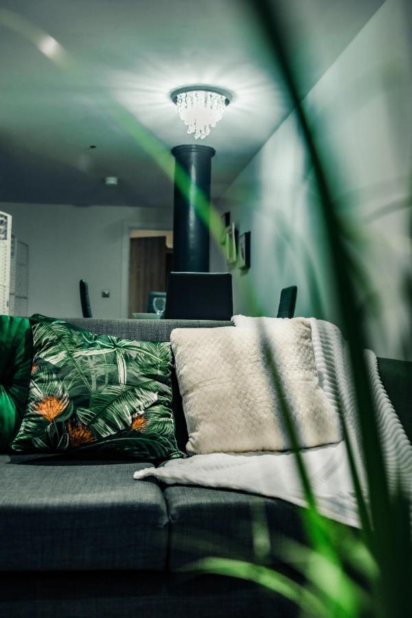 Bv Cosy Basement Apartment At Conditioning House Bradford  Dış mekan fotoğraf