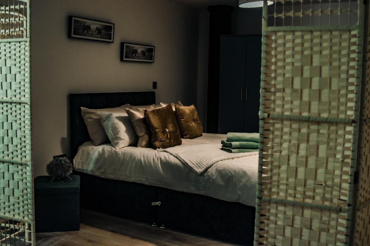 Bv Cosy Basement Apartment At Conditioning House Bradford  Dış mekan fotoğraf