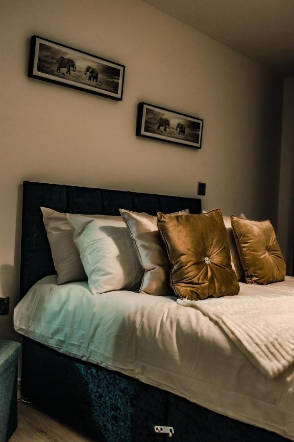 Bv Cosy Basement Apartment At Conditioning House Bradford  Dış mekan fotoğraf